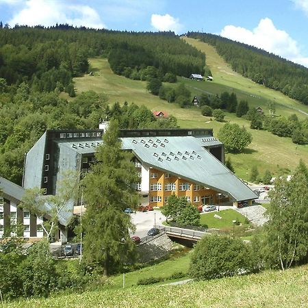 Hotel Fit Fun Харачов Екстериор снимка