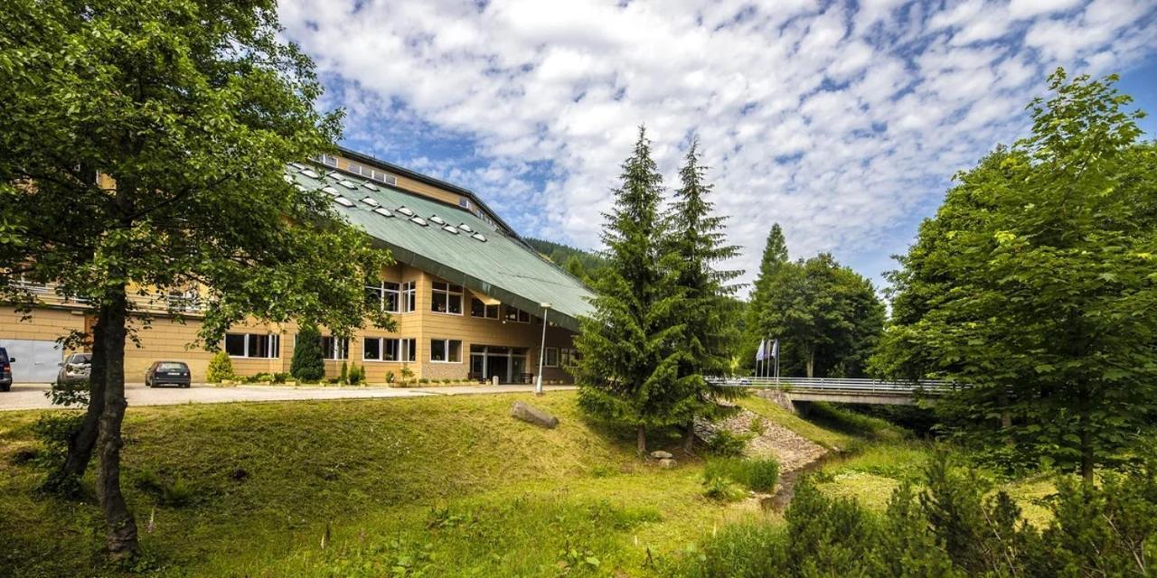 Hotel Fit Fun Харачов Екстериор снимка